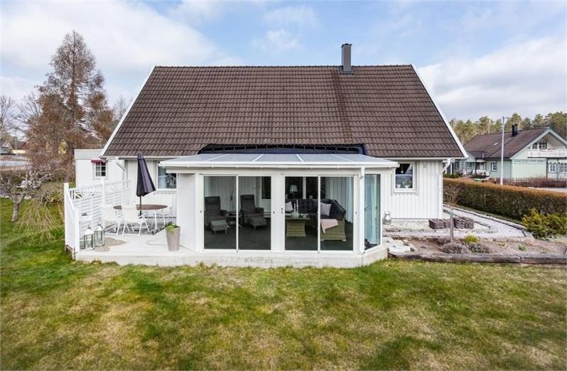Spacious Villa In A Quiet Area Fellingsbro Kültér fotó